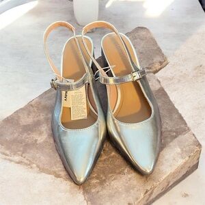 OLD NAVY Women's Slingback Maryjane Heels | size 7 | NWT | Silver.